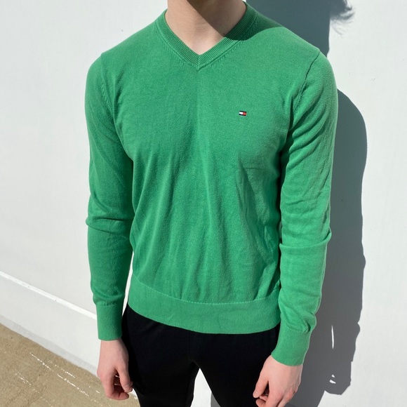 green tommy hilfiger sweatshirt